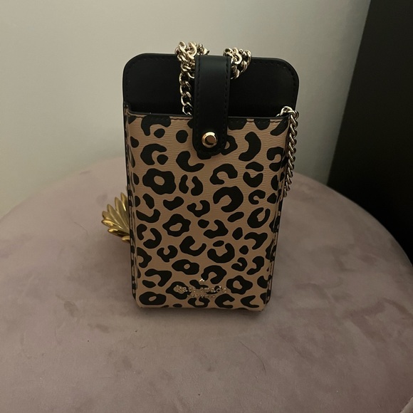 kate spade Handbags - ♠️NWT! Kate Spade Remi Leopard Colorblock North South Tab Phone Crossbody ♠️